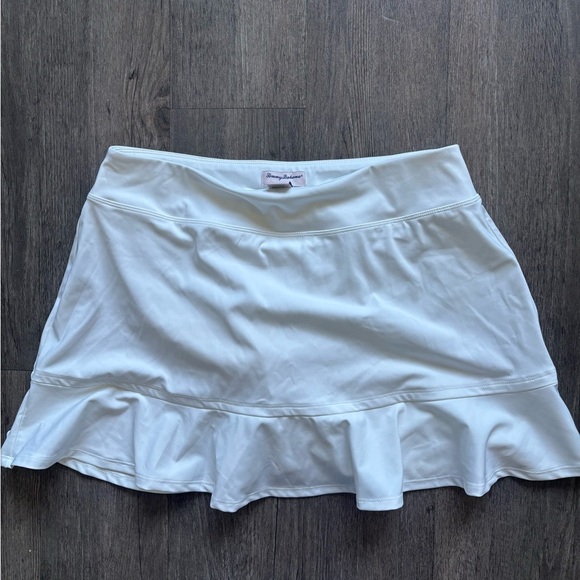 Tommy Bahama White Golf Skort with Ruffle Hem - Picture 1 of 5